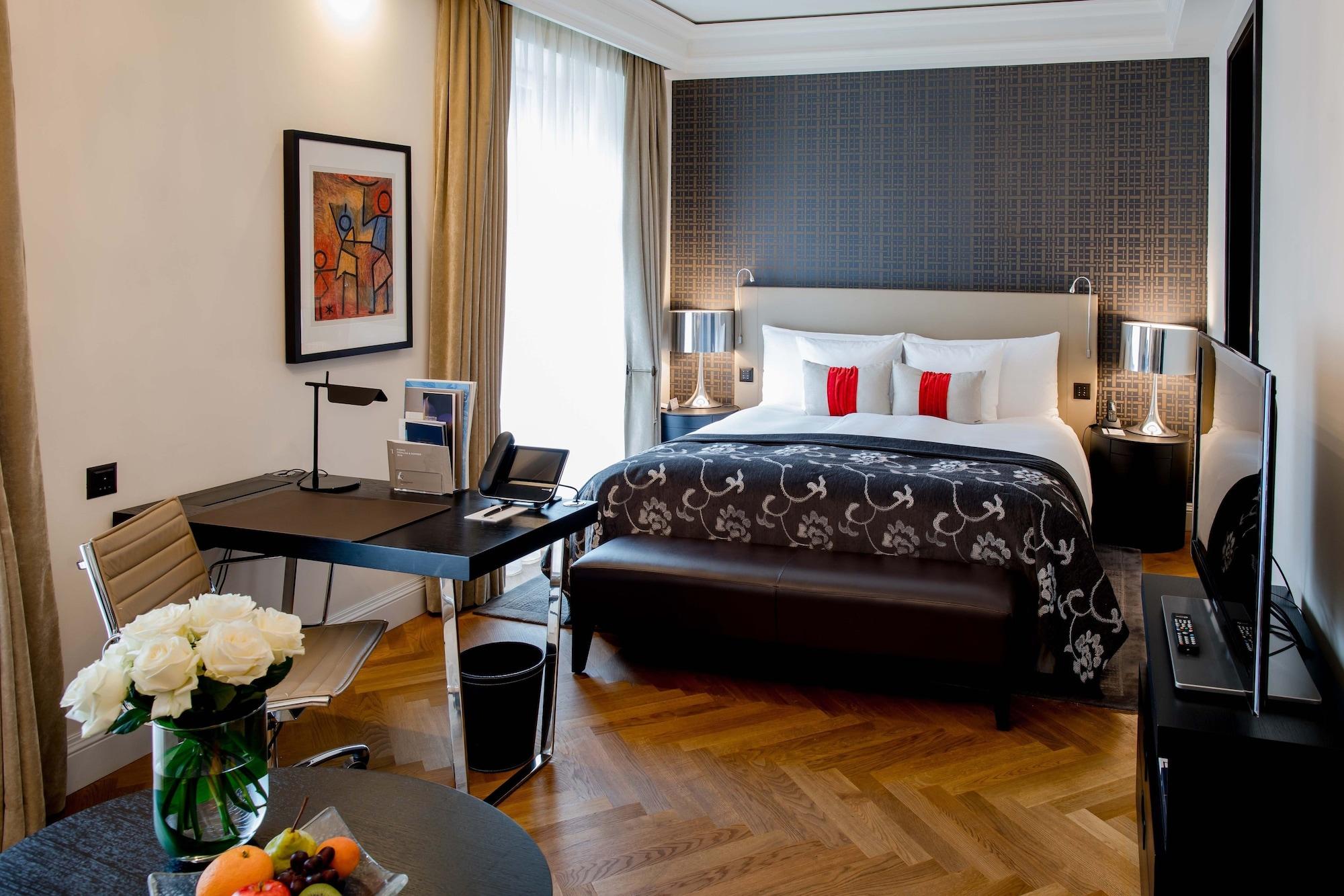 Hotel Schweizerhof Bern & Spa Exterior foto A room at the Mandarin Oriental, Paris