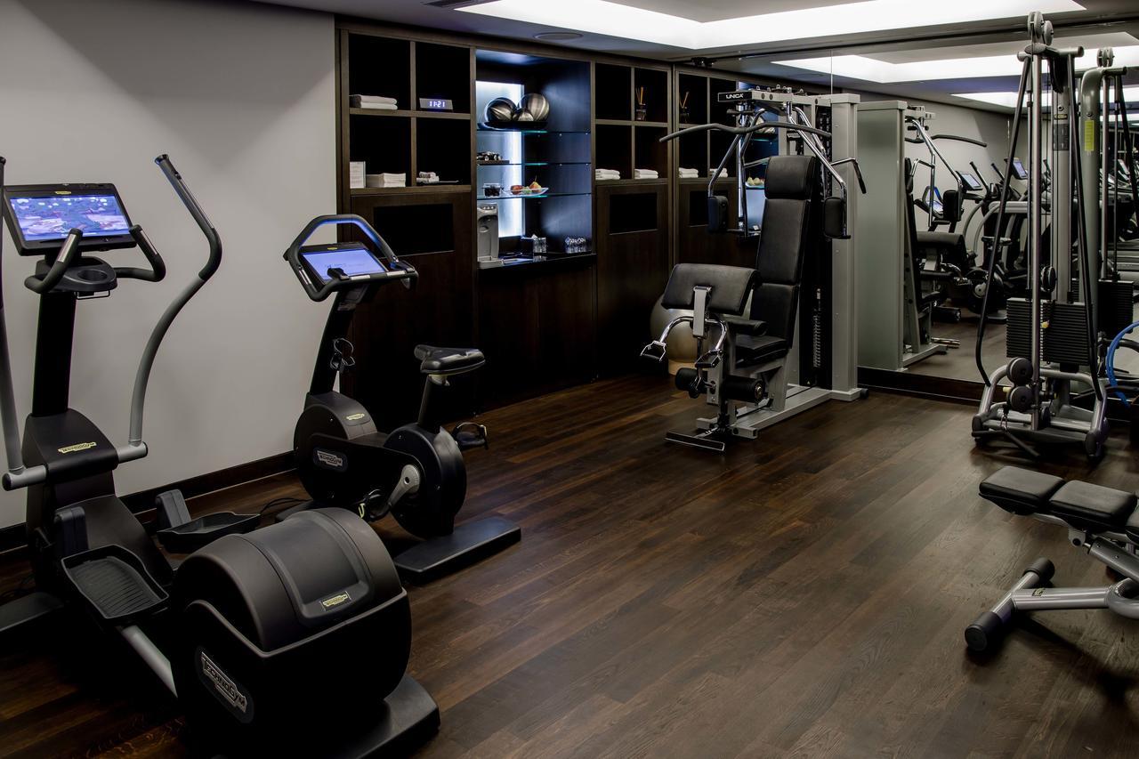 Hotel Schweizerhof Bern & Spa Exterior foto The gym at the hotel
